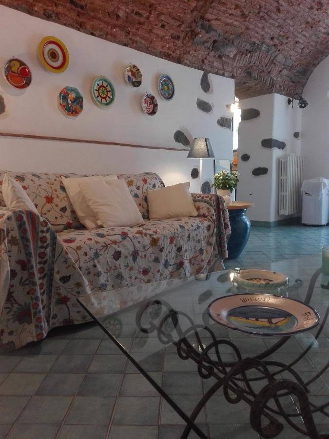 קטאניה Bouganville מראה חיצוני תמונה